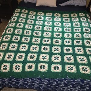 Vintage Green and White Clover Crochet Blanket. Appoximately 55"x65"